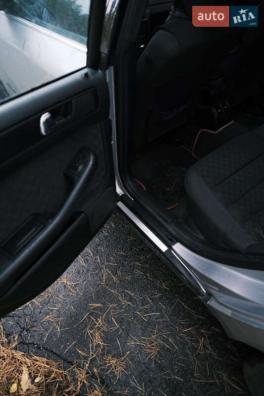 Седан Audi A6 1998 в Старих Петрівцях