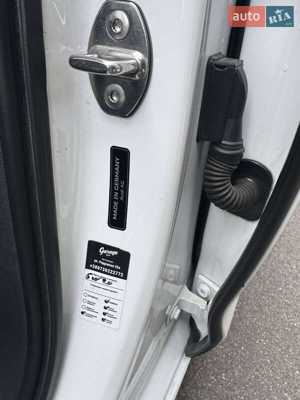 Седан Audi A6 2014 в Киеве