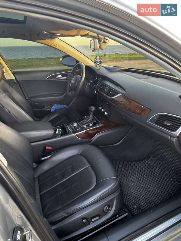 Седан Audi A6 2013 в Черноморске