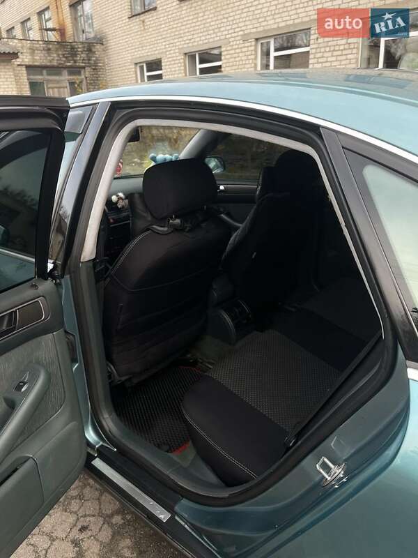 Седан Audi A6 1999 в Радомишлі