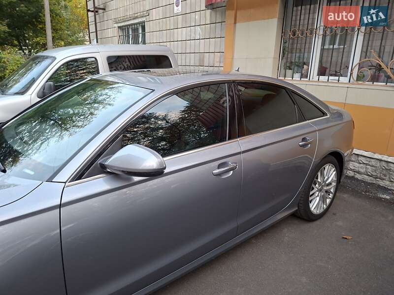 Седан Audi A6 2015 в Рівному