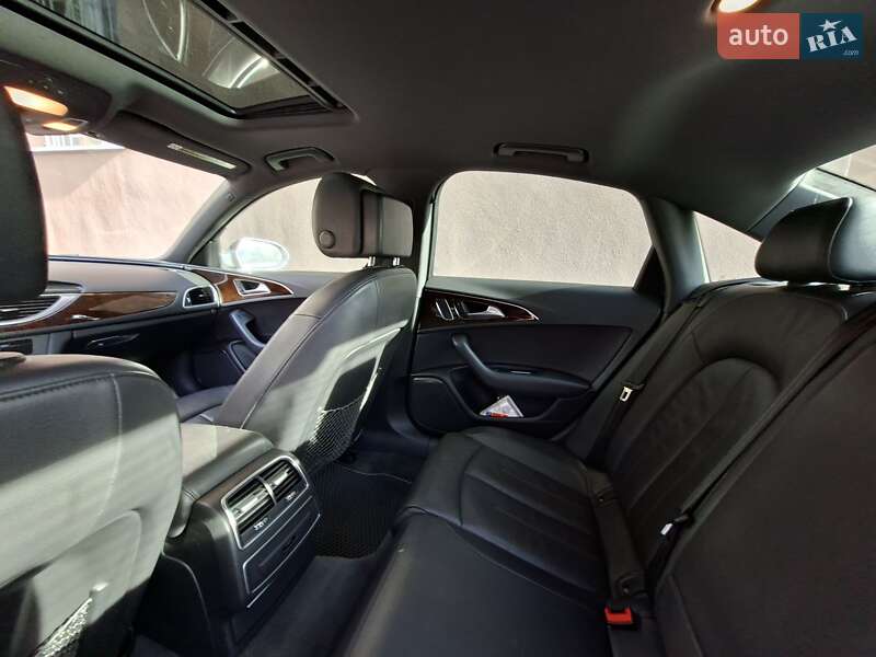 Седан Audi A6 2015 в Рівному