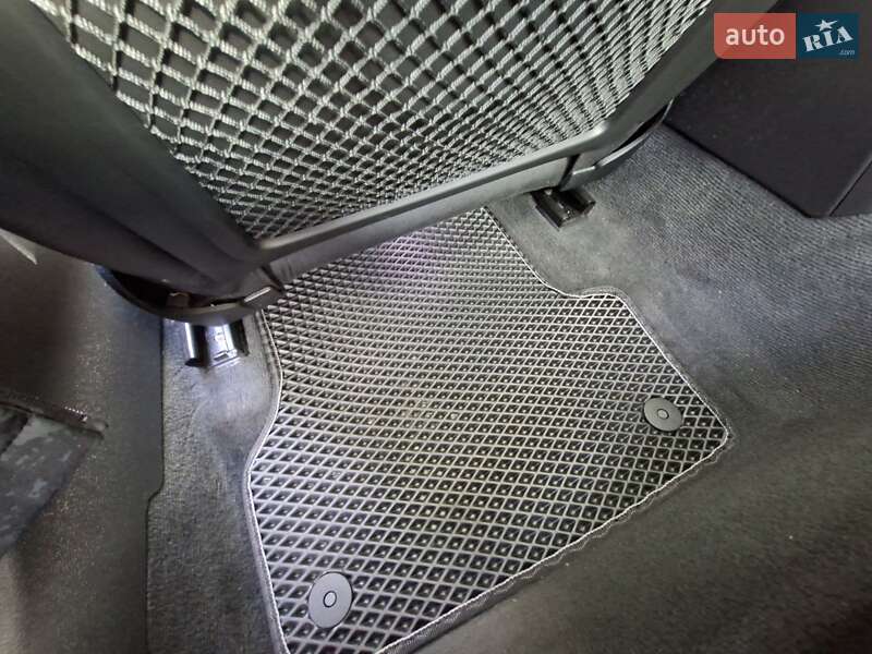 Седан Audi A6 2015 в Рівному