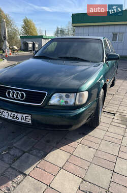 Седан Audi A6 1995 в Жовкві