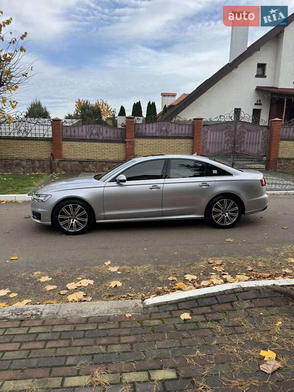 Седан Audi A6 2015 в Ровно