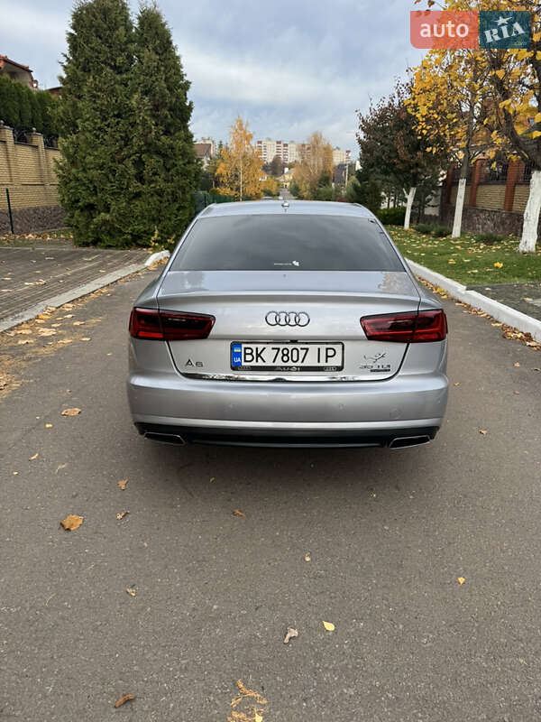 Седан Audi A6 2015 в Ровно