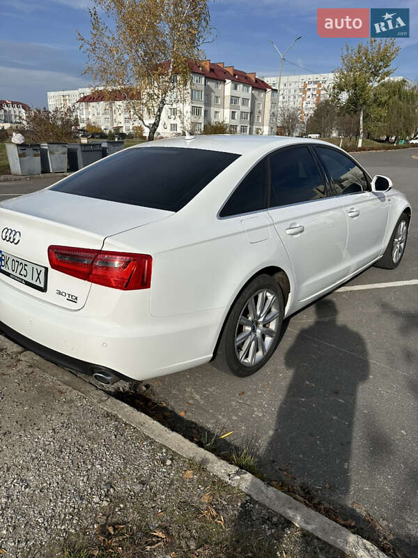 Седан Audi A6 2013 в Нетішині