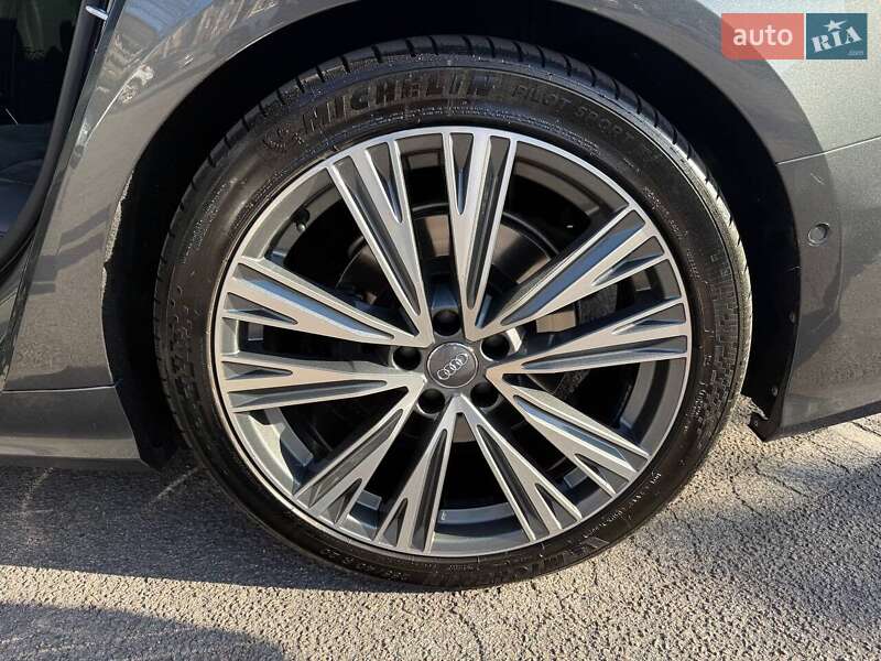 Седан Audi A6 2018 в Днепре