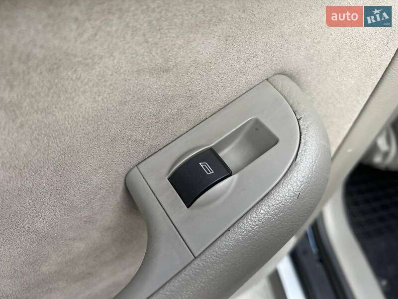 Седан Audi A6 2002 в Львове