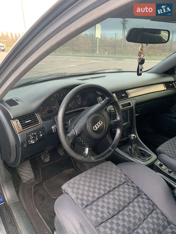 Седан Audi A6 2001 в Рівному