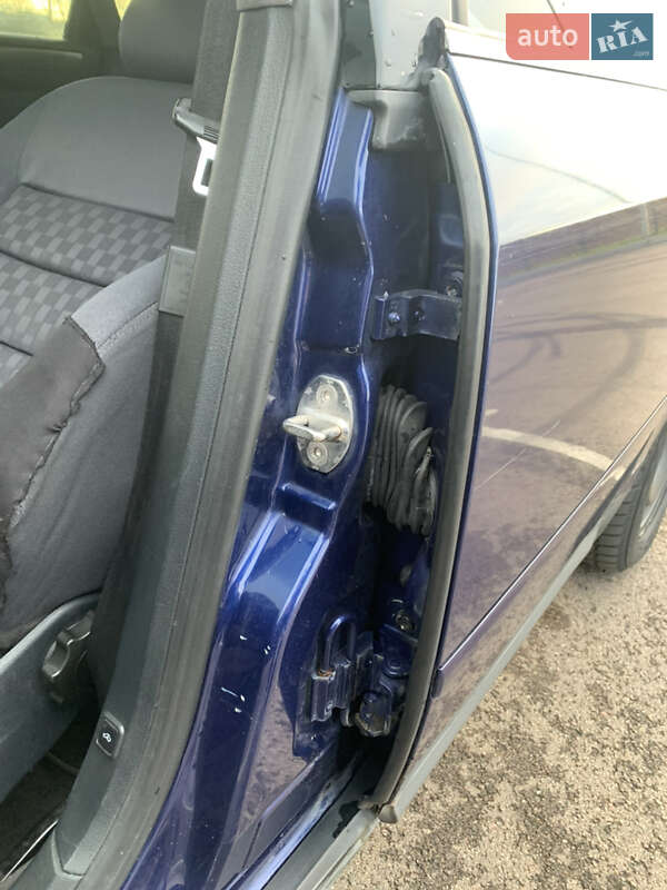 Седан Audi A6 2001 в Рівному