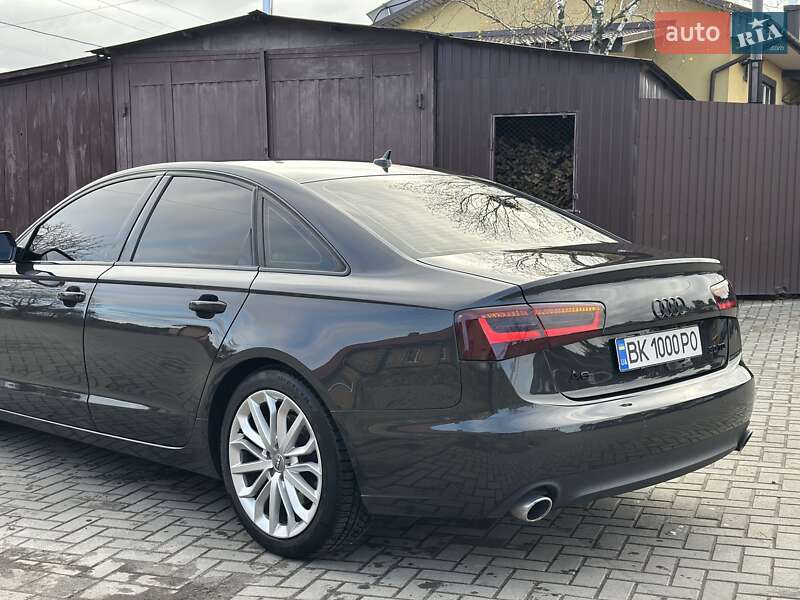 Седан Audi A6 2011 в Сарнах