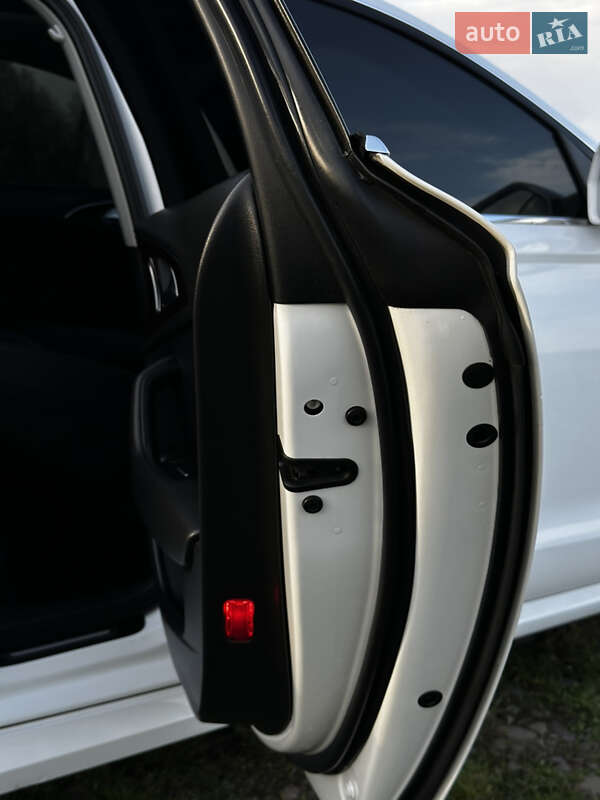 Седан Audi A6 2015 в Ивано-Франковске