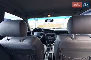 Седан Audi A6 1997 в Звягеле