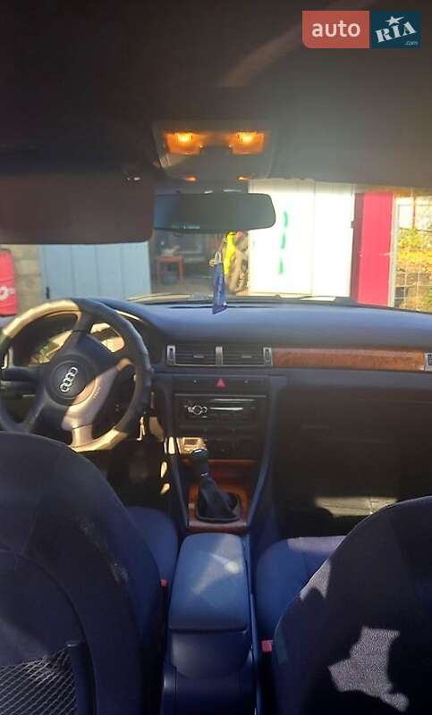 Седан Audi A6 1999 в Краснограде