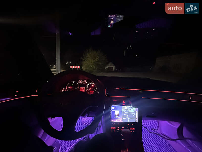 Седан Audi A6 2001 в Ржищеве