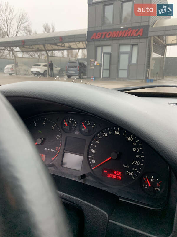 Седан Audi A6 2001 в Тернополе