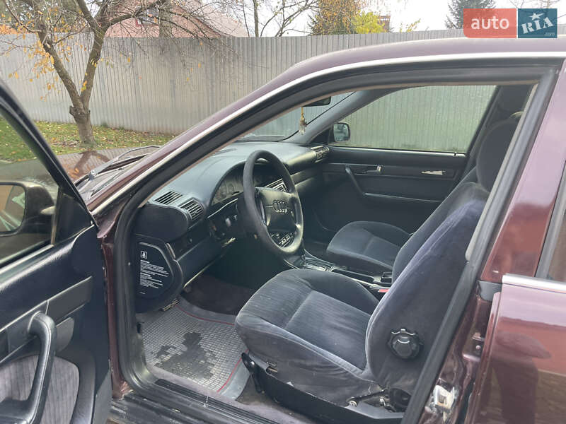 Седан Audi A6 1995 в Чернівцях