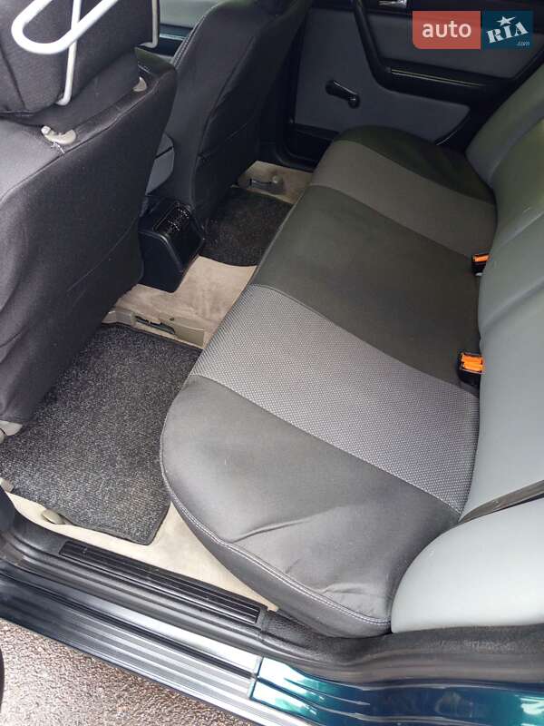 Седан Audi A6 1995 в Зарічному