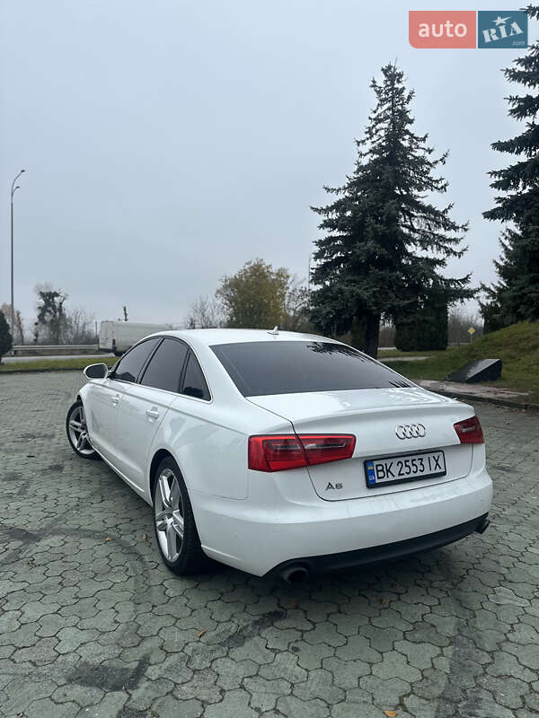 Седан Audi A6 2014 в Дубно