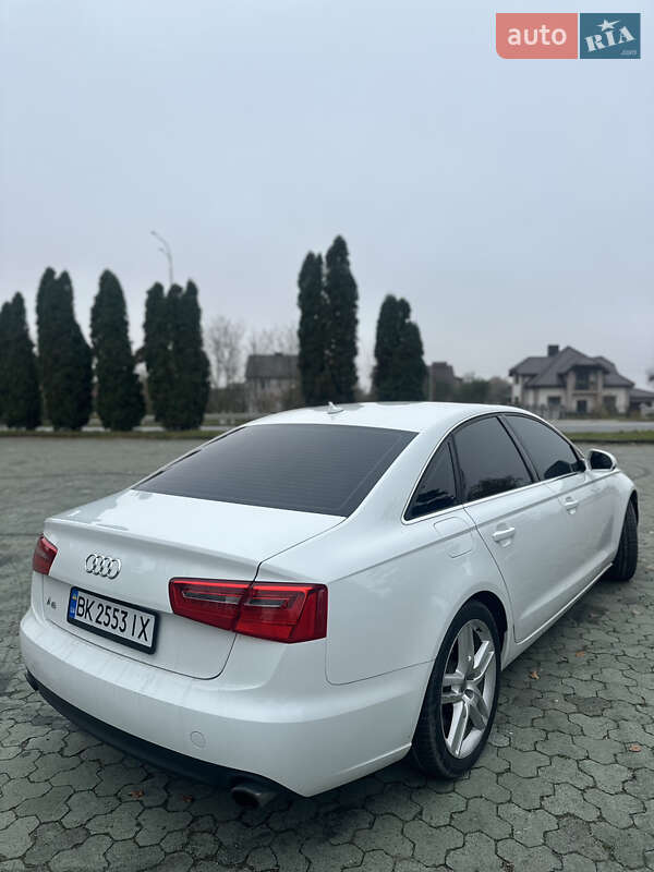 Седан Audi A6 2014 в Дубно