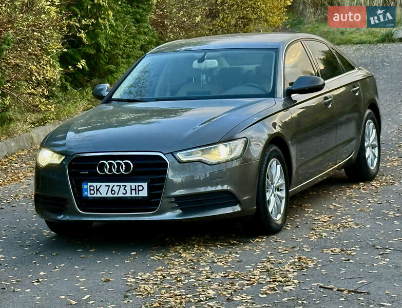 Седан Audi A6 2011 в Ровно