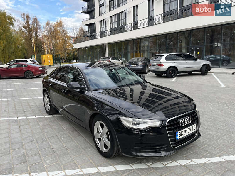 Седан Audi A6 2014 в Ровно