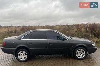 Седан Audi A6 1995 в Ровно