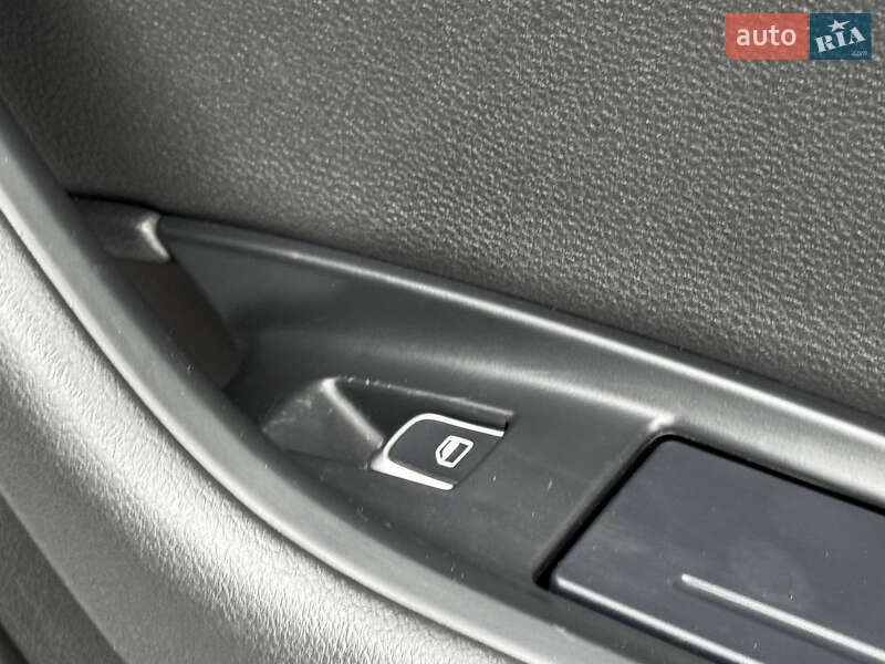 Седан Audi A6 2012 в Киеве