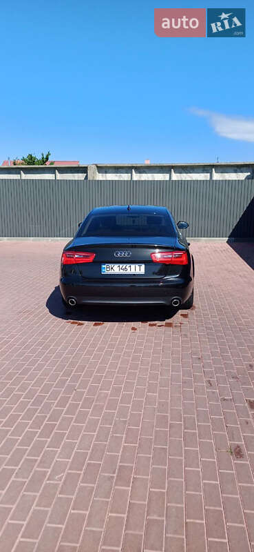 Седан Audi A6 2011 в Сарнах