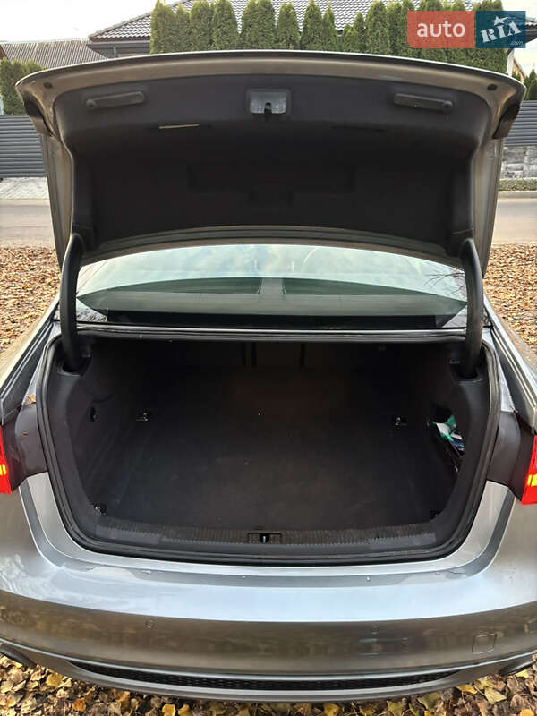 Седан Audi A6 2014 в Ровно