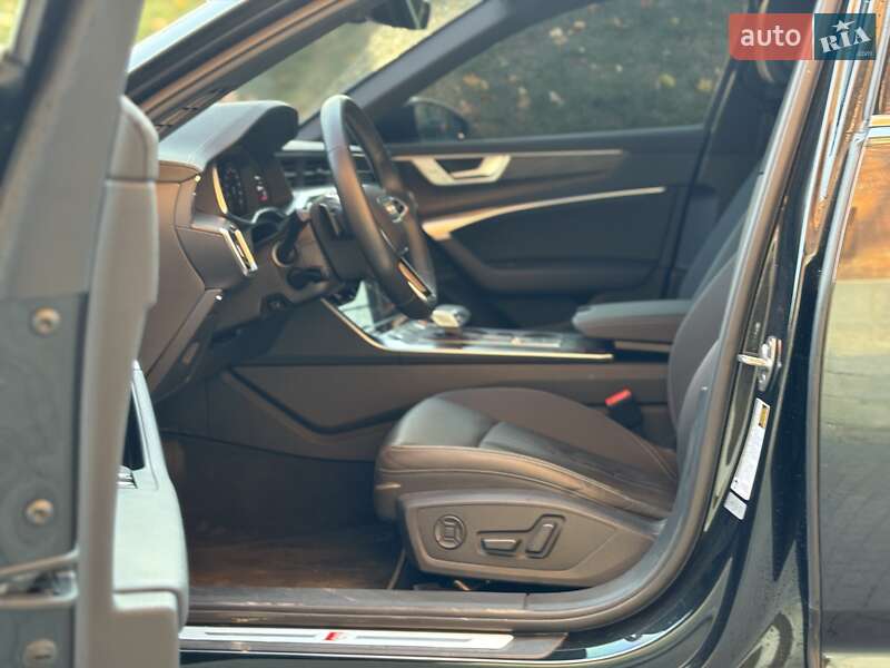 Седан Audi A6 2021 в Львове