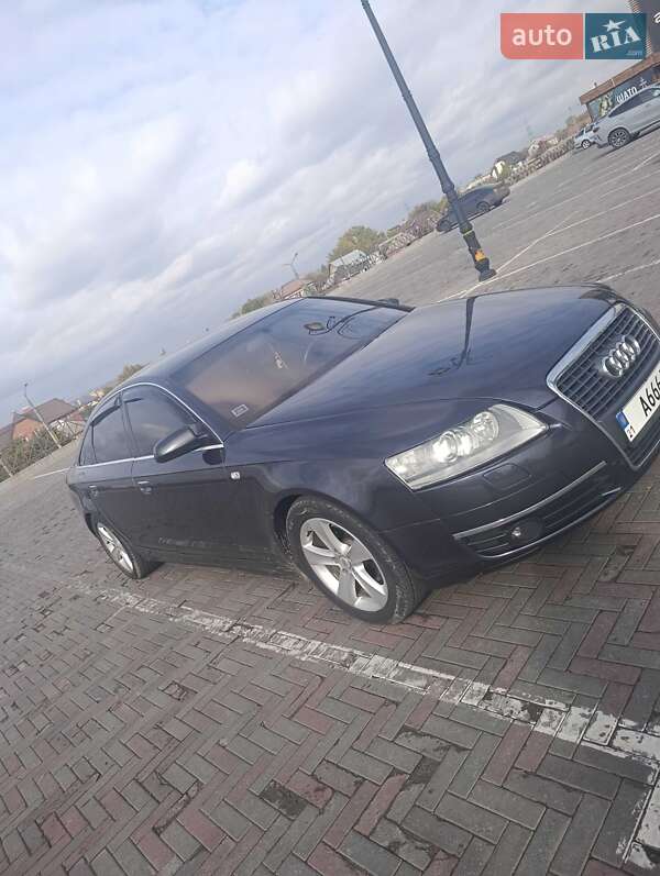 Седан Audi A6 2004 в Чорнобаї
