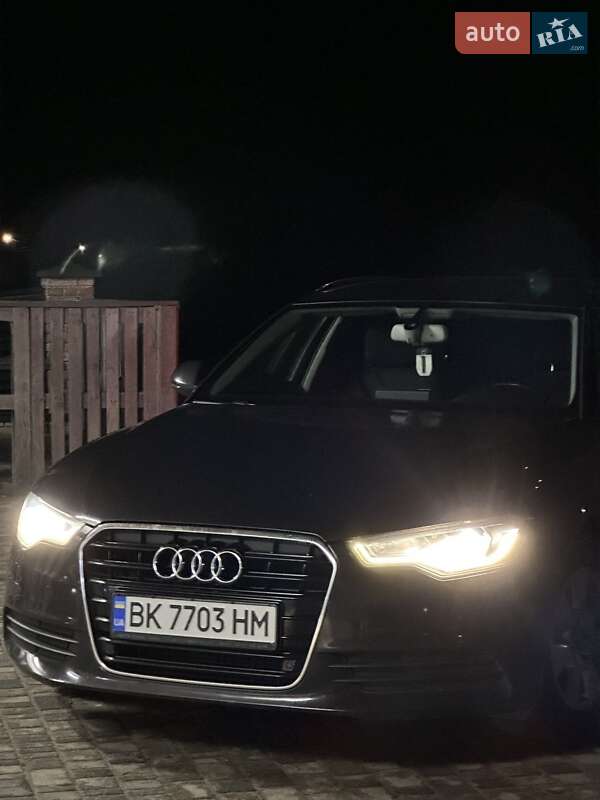 Универсал Audi A6 2012 в Вараше