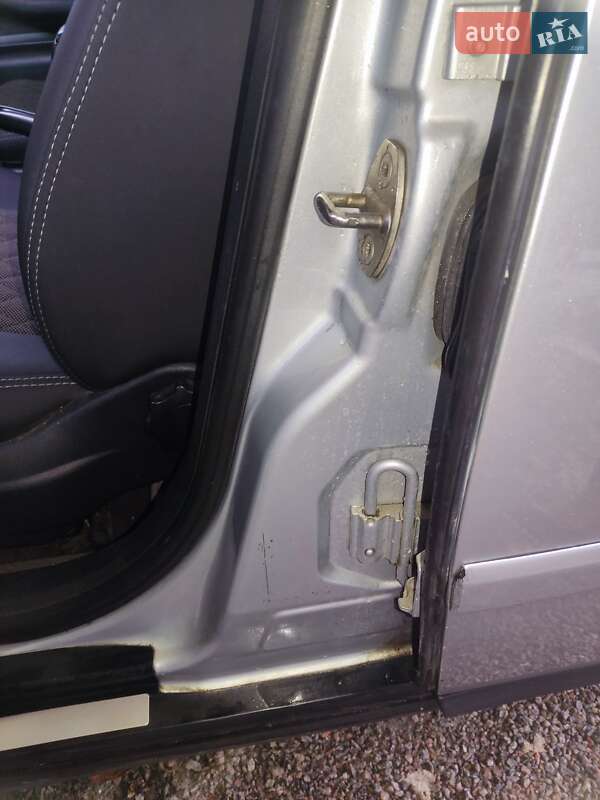 Універсал Audi A6 2001 в Чернігові