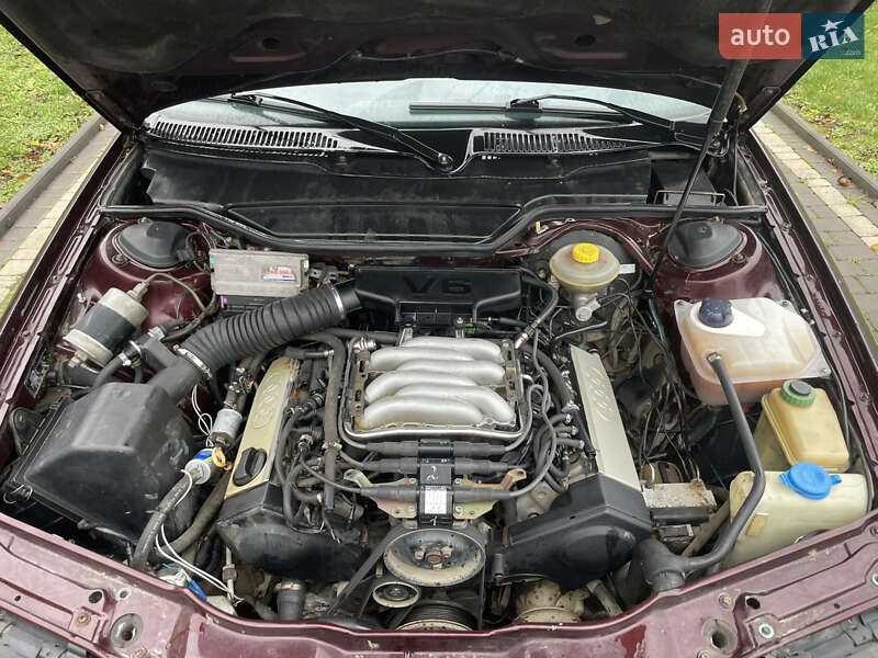 Седан Audi A6 1995 в Чернівцях