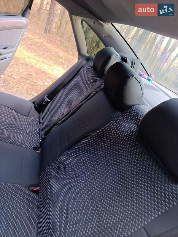 Седан Audi A6 2000 в Обухове