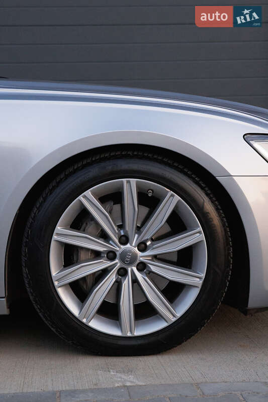 Седан Audi A6 2019 в Дубно