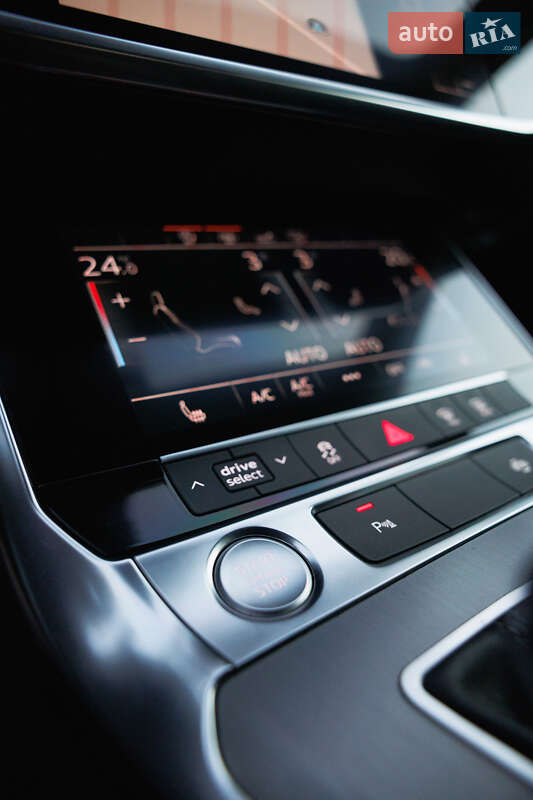 Седан Audi A6 2019 в Дубно