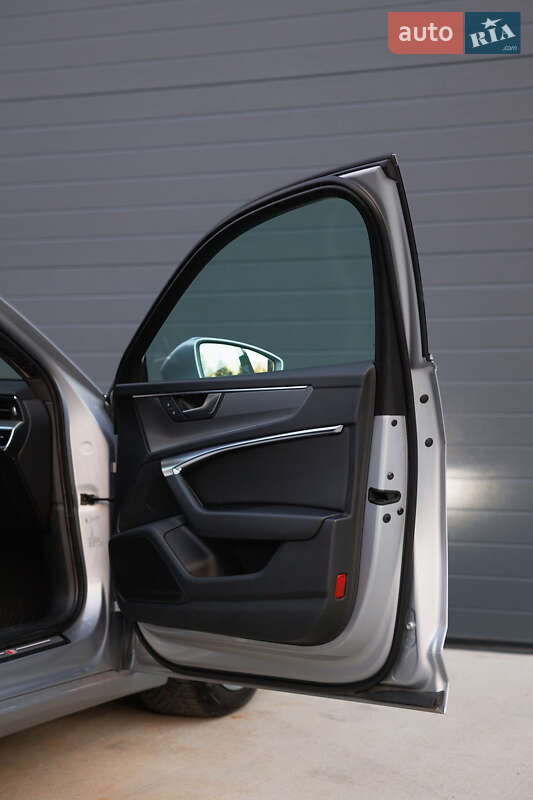 Седан Audi A6 2019 в Дубно