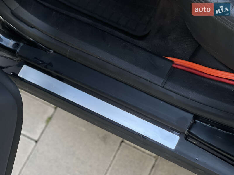 Универсал Audi A6 2004 в Ровно