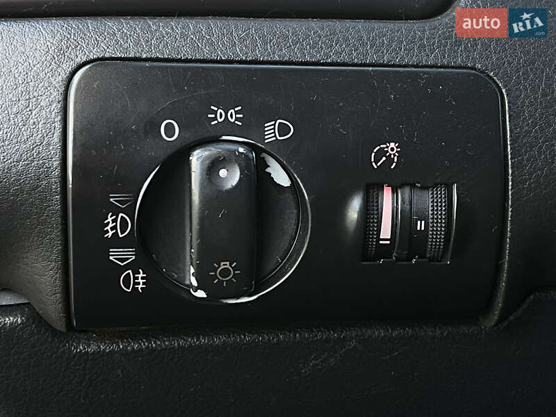 Универсал Audi A6 2004 в Ровно