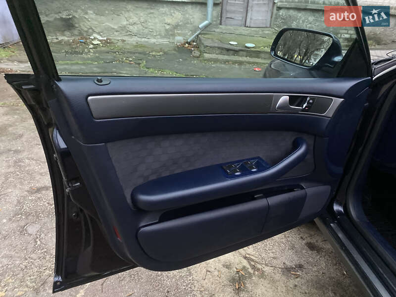 Універсал Audi A6 2002 в Звягелі