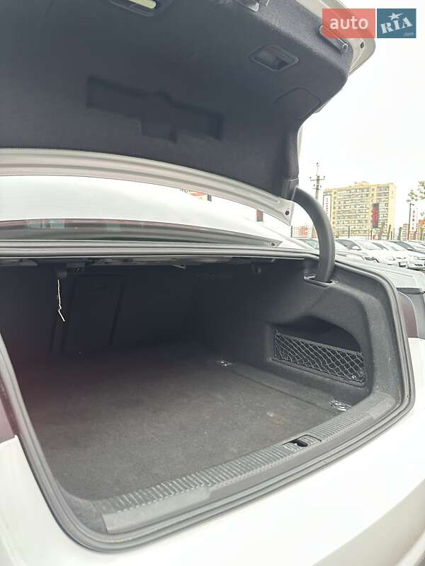 Седан Audi A6 2016 в Белогородке