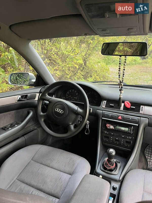 Седан Audi A6 1998 в Чернигове