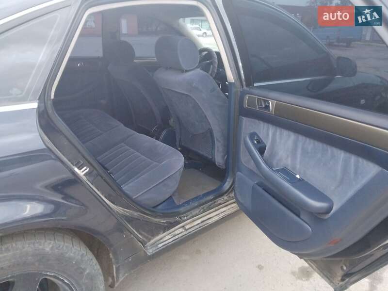 Седан Audi A6 2000 в Белогорье