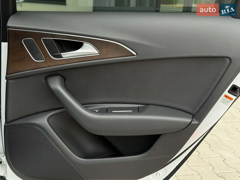 Седан Audi A6 2016 в Киеве