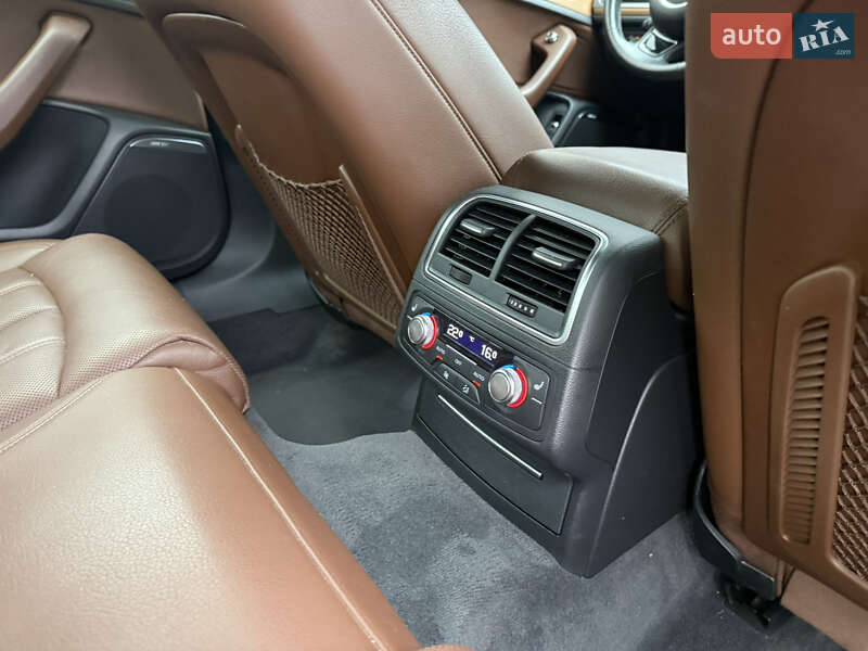 Седан Audi A6 2015 в Умані