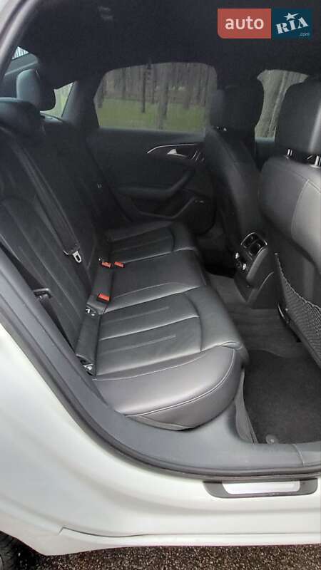 Седан Audi A6 2014 в Киеве