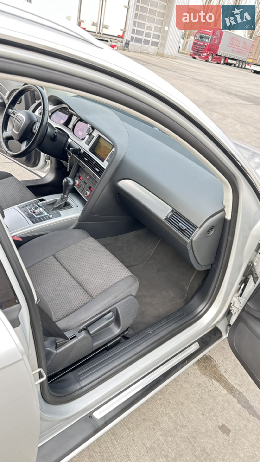2010 Audi A6 - мініатюра 23